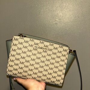 Michael Kors beige and green Women's Bag